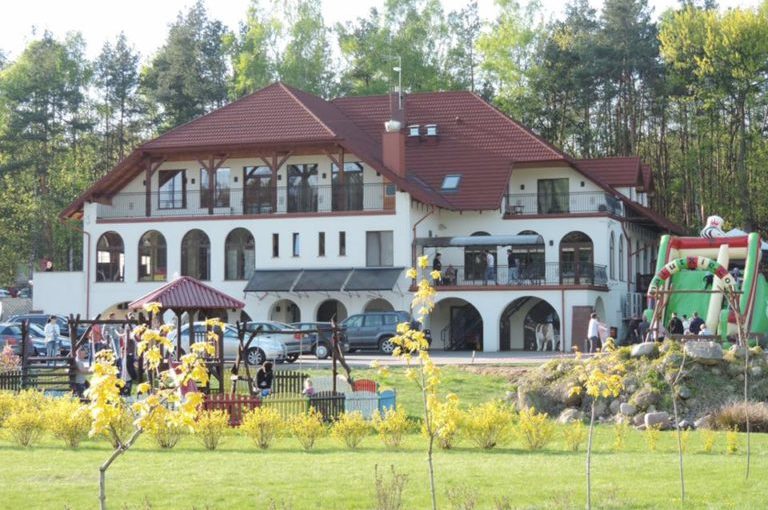Kompleks turystyczny Malutkie Resort koło Radomska