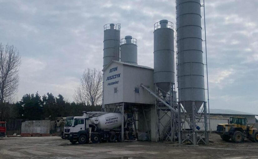 Budowa 7 silosów lejowych 130 ton w Przedborzu